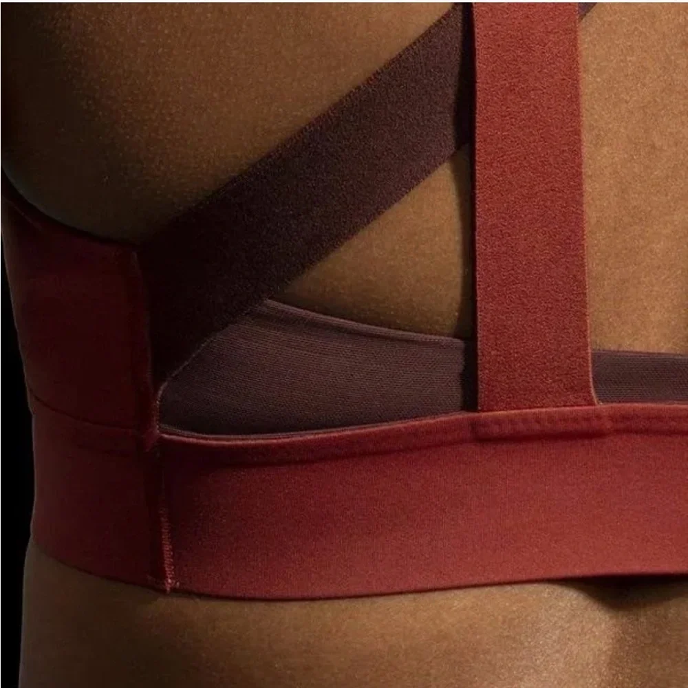 Brooks Red Sports Bra - Picture 3 of 8